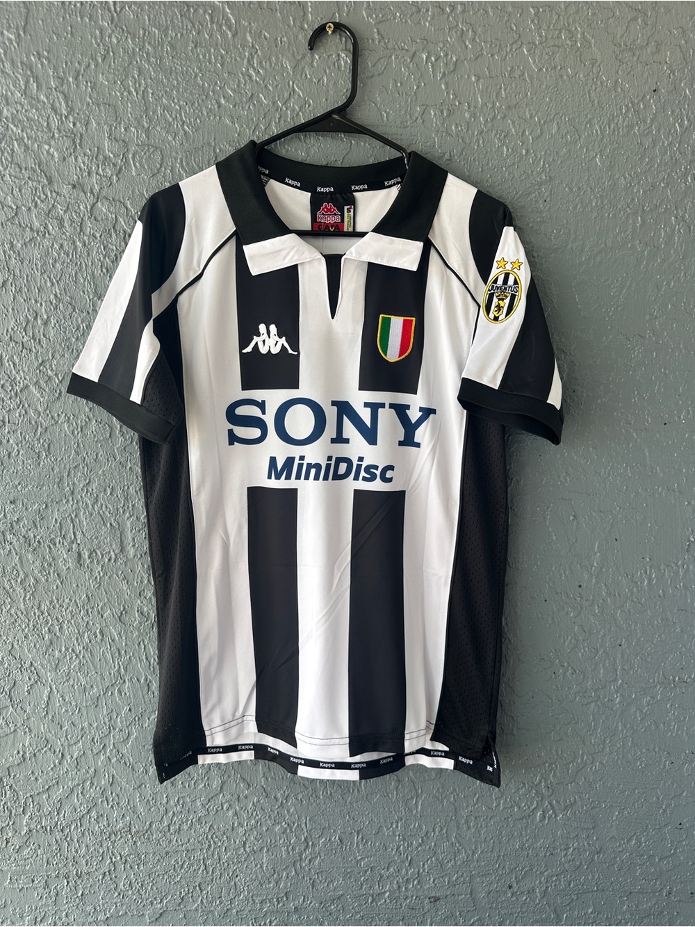 Zidane Juventus 1997/98 Home Retro Soccer Jersey - Picture 2 of 3